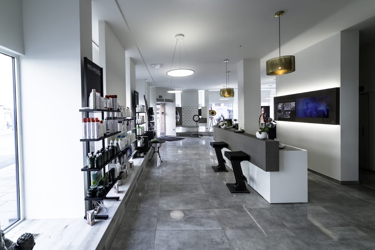 Women Haarstylisten, Friseur in Gießen