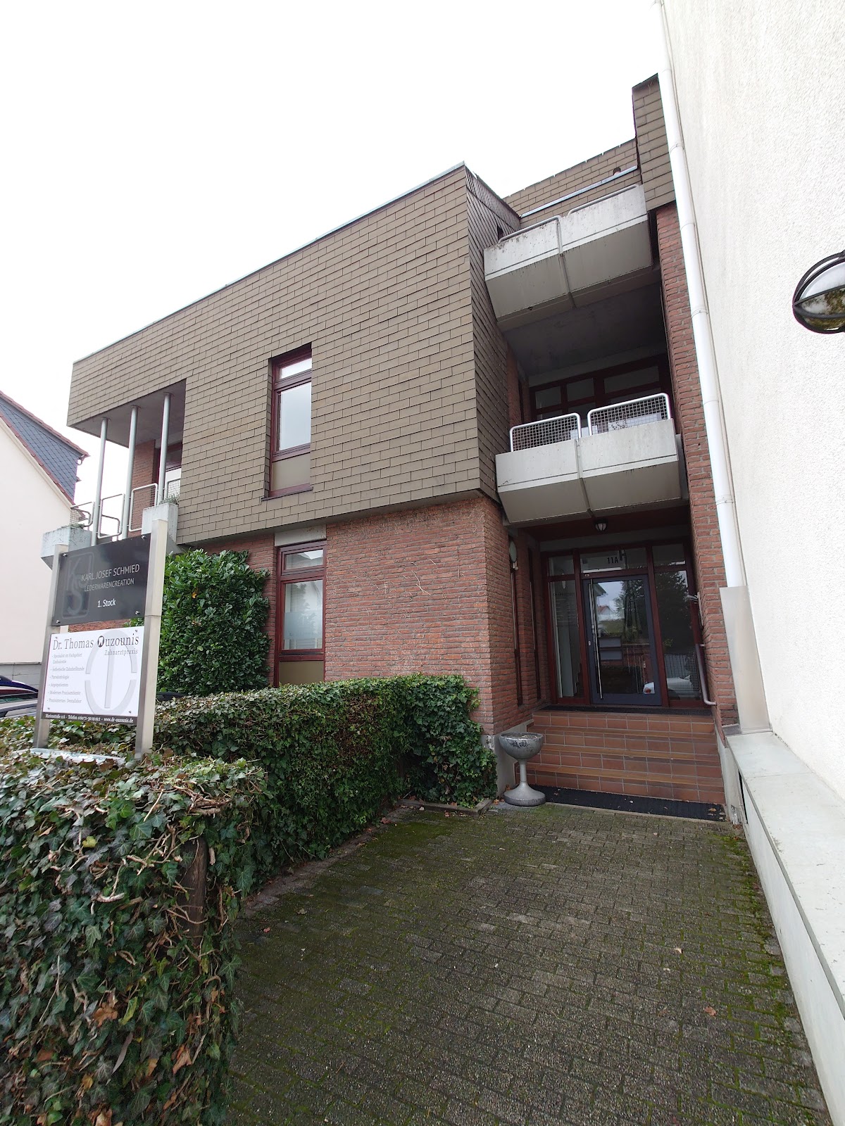 Zahnarzt Dr. Thomas Ouzounis, Zahnarzt in Dieburg