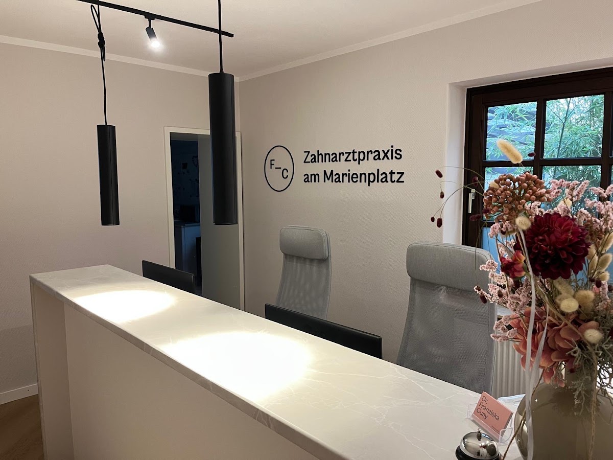 Zahnarztpraxis am Marienplatz | Dr. Franziska Cuny, Zahnarzt in Dieburg