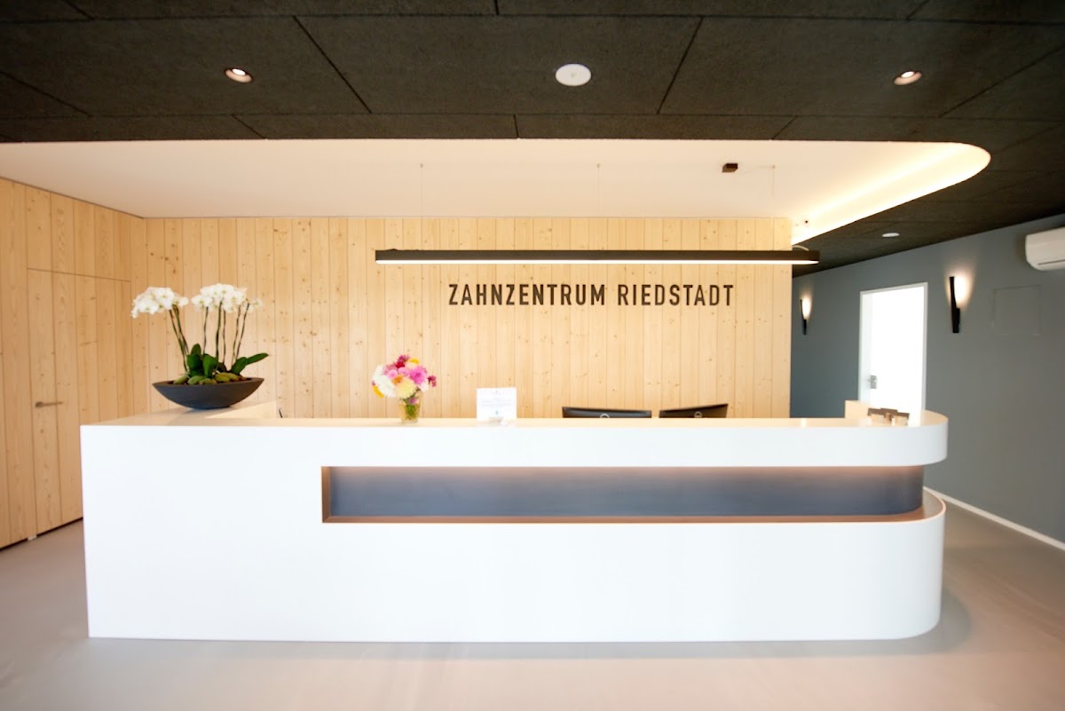 Zahnzentrum Riedstadt, Zahnarzt in Riedstadt – Foto 1 von 1