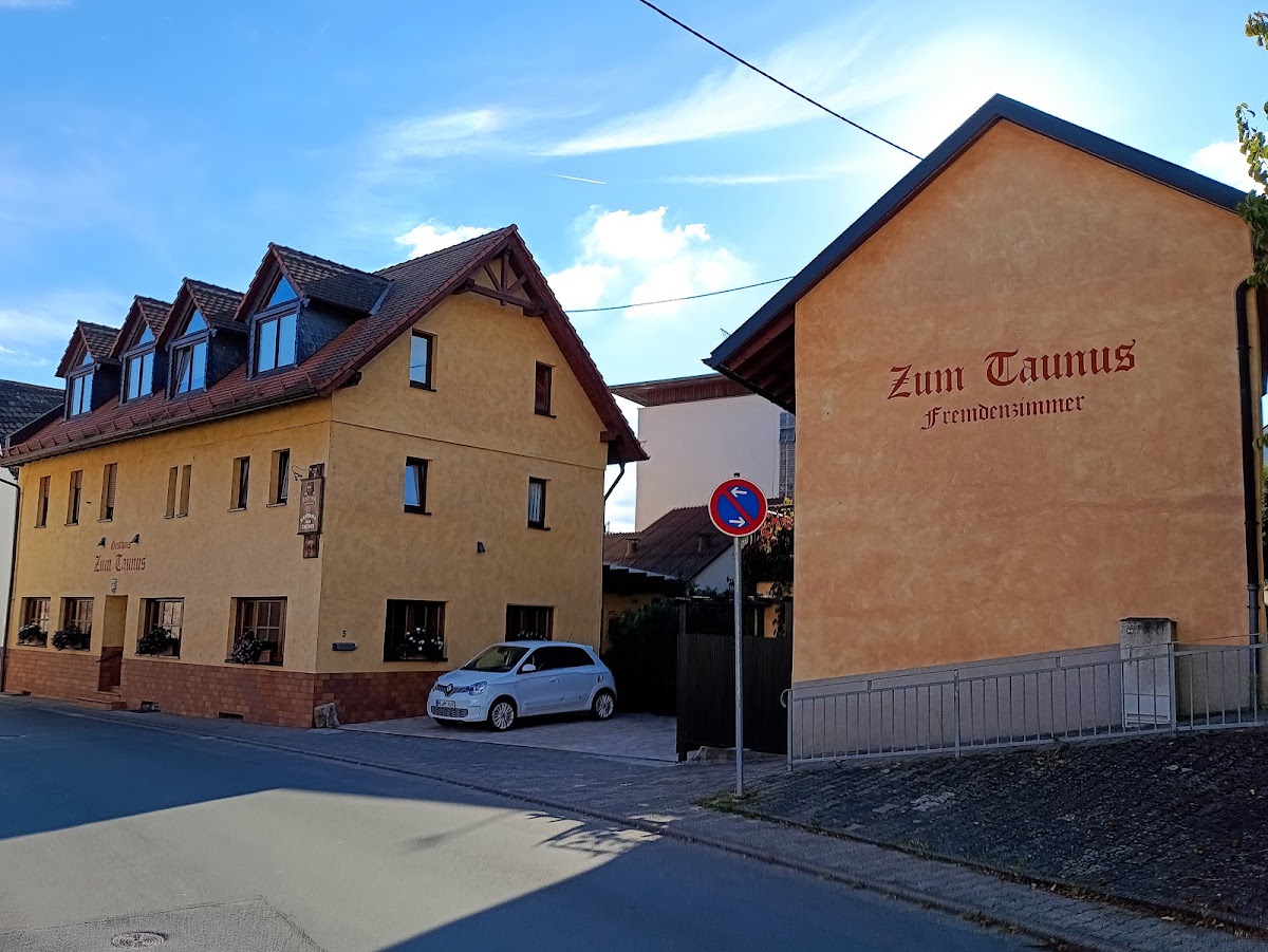 Zum Taunus, Restaurant in Wehrheim