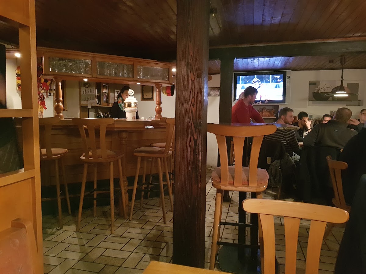 Zur Krone, Restaurant in Hainburg